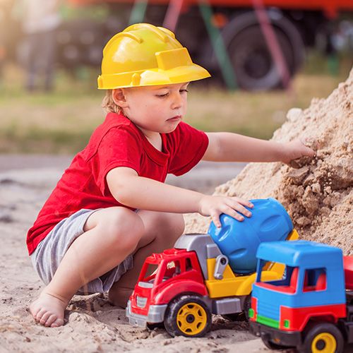 niño jugando como símbolo de los roles de género