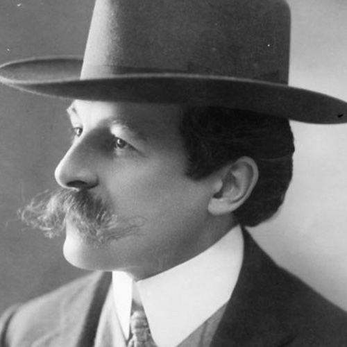Un retrato en blanco y negro del escritor francés Maurice Leblanc.
